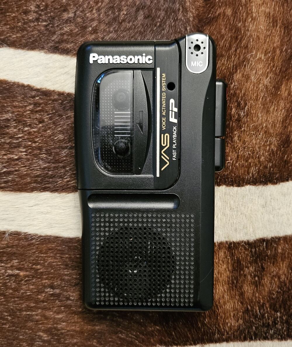 Panasonic VAS RN-302 Handheld Microcassette Voice Recorder Tested and Working